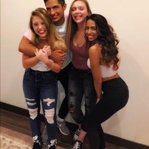 American Eagle "SUPER SUPER" Stretch Ripped Jeans